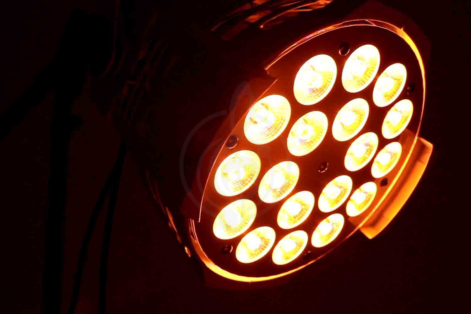 Заливной светильник (LED wash) ART WIZARD WPLA1815RGBWA+UV Светодиодный прожектор 18*15W 6 в1 RGBWA+UV - фото 3