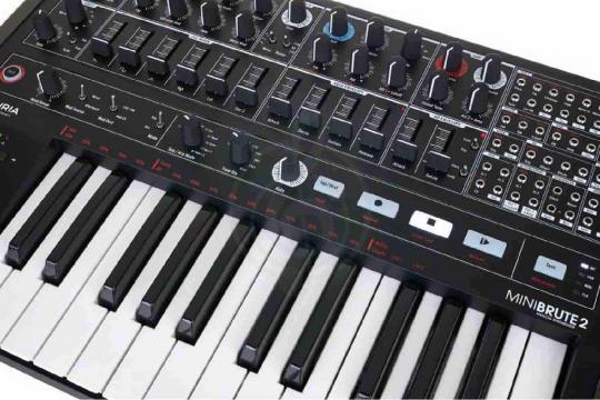 Аналоговый синтезатор Arturia MiniBrute 2 Noir - Аналоговый cинтезаторы - фото 10