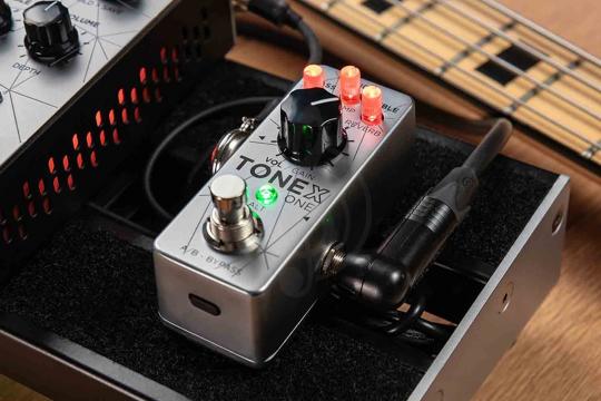 педаль эффектов для бас-гитары IK Multimedia TONEX-ONE-Bass - Педаль эффектов для бас-гитары - фото 3